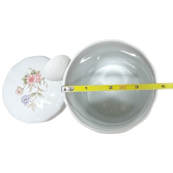 Vintage FTD White Floral Ceramic Sugar Coffee Tea Canister Jar with Spoon & Lid - Picture 9 of 10